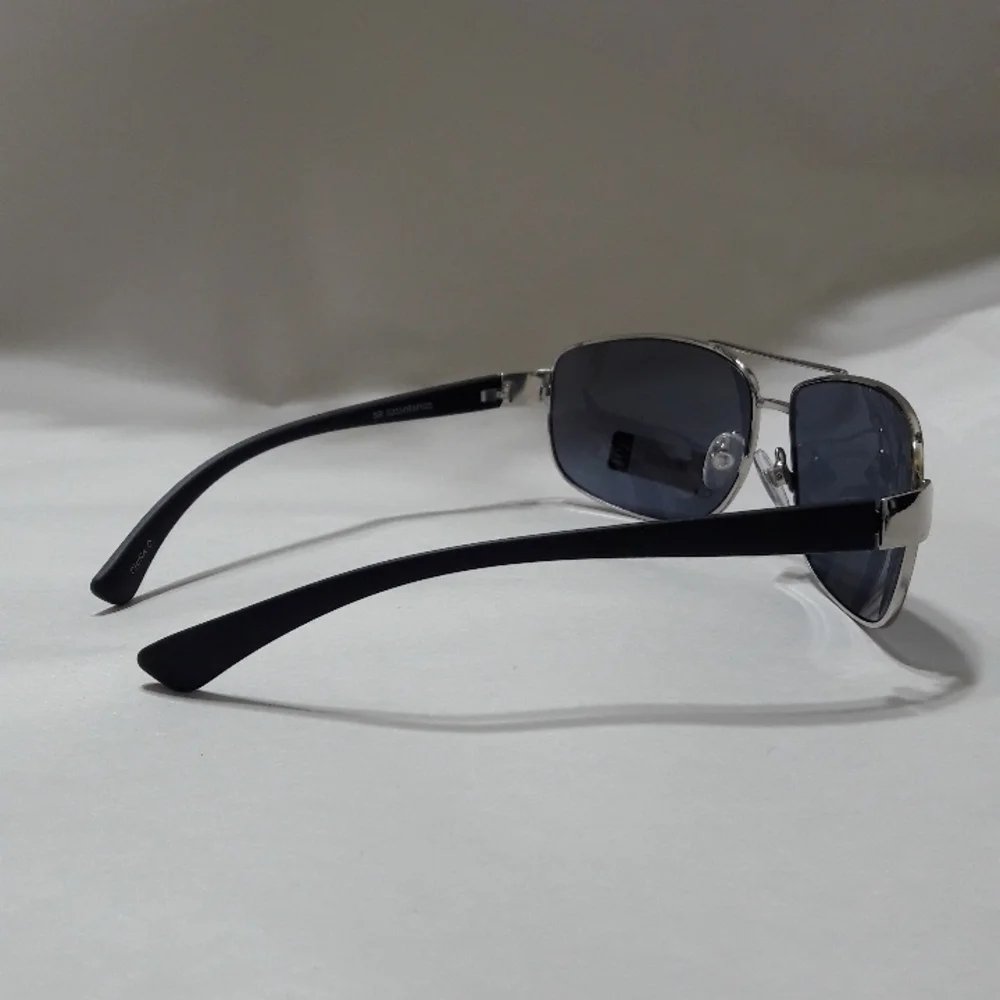 FGX Foster Grant Sunglasses Black Silver New UVA-UVB  Protection Trend